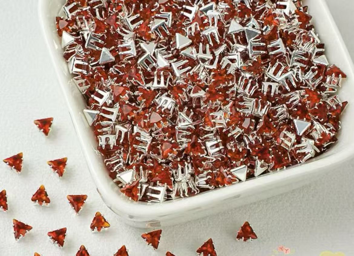 GA triangle zirconia beads 4mm