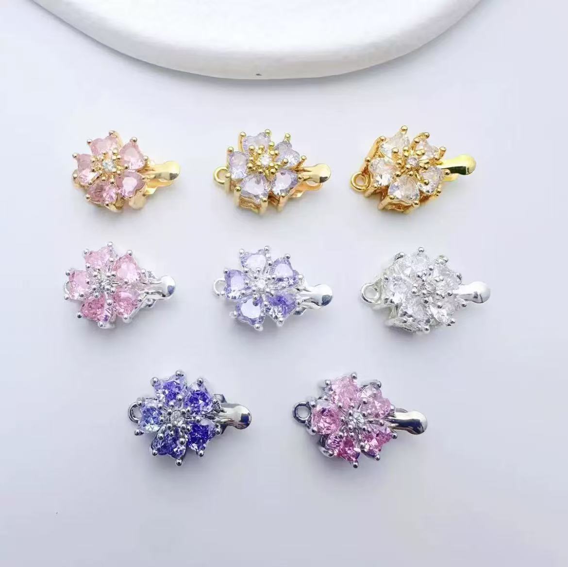 Fashionable flower clip-on fastener, micro-inlaid zirconia, hand chain and necklace connection clasp, DIY jewelry accessories, bead materials.