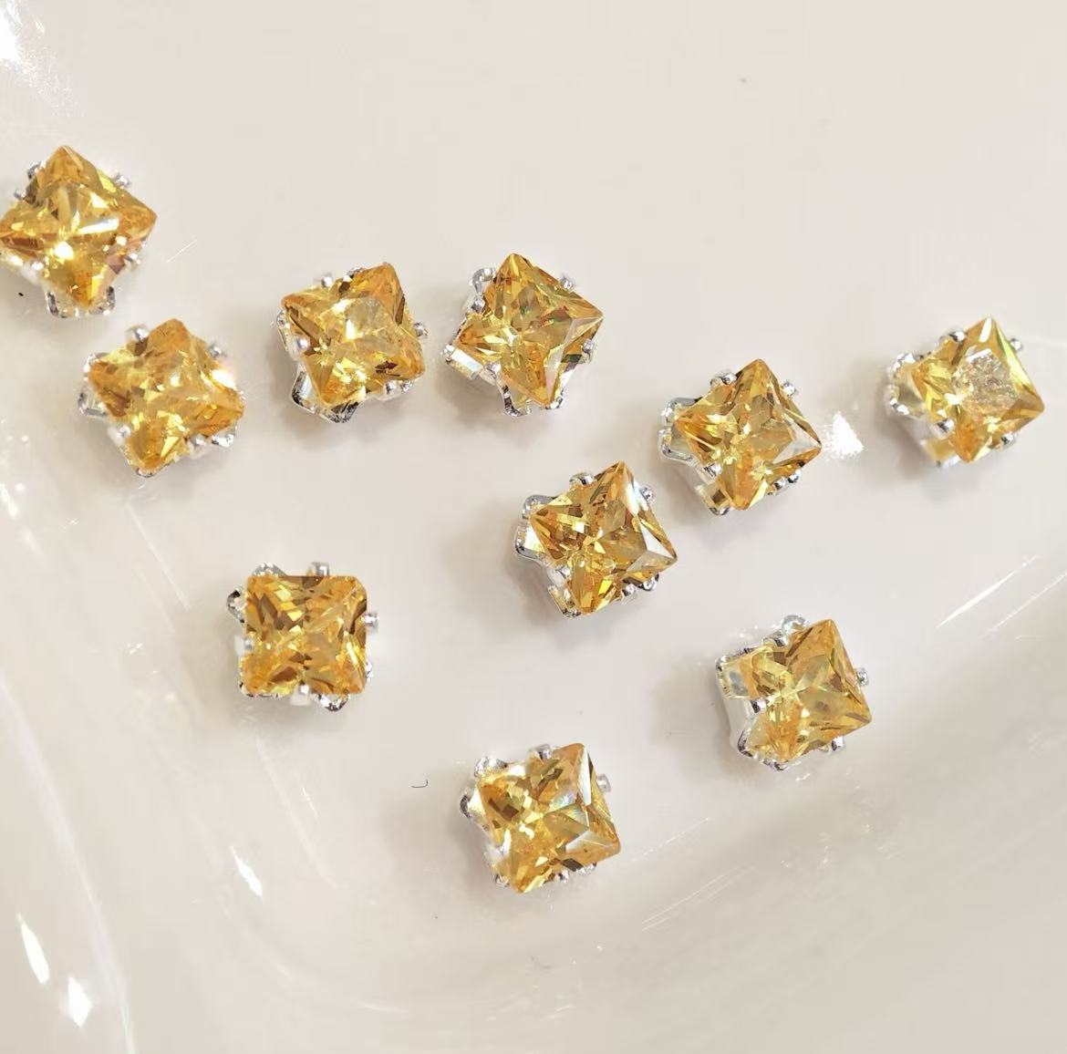 GA cube shaped zirconia beads 5*5mm