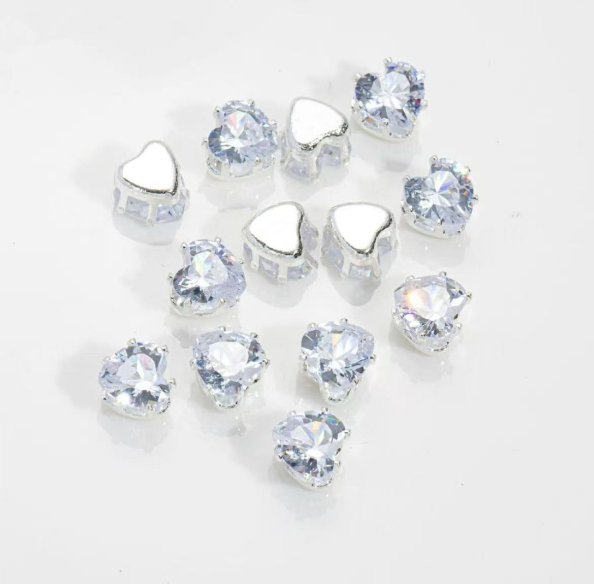 GA heart-shaped zirconia beads 4mm